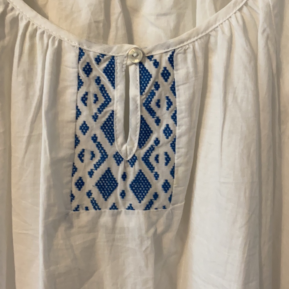 Universal Thread Keyhole Neck Blouse - Picture 3 of 4